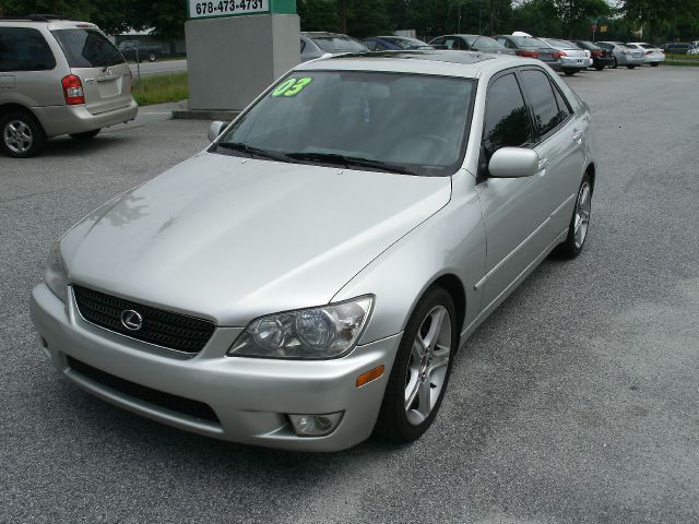 2003 Lexus IS 300 323it