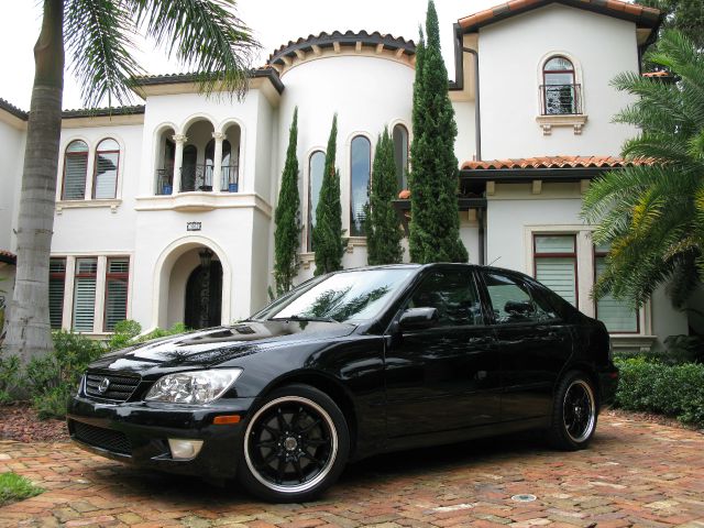 2003 Lexus IS 300 323it