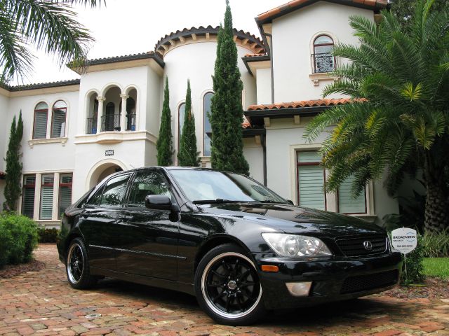 2003 Lexus IS 300 323it