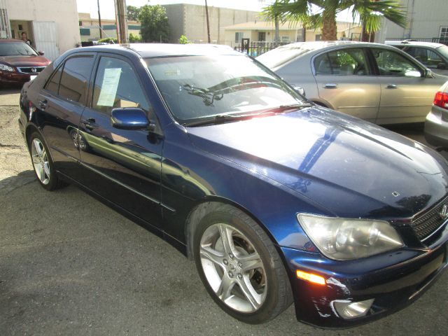 2004 Lexus IS 300 323it