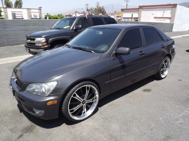 2004 Lexus IS 300 2