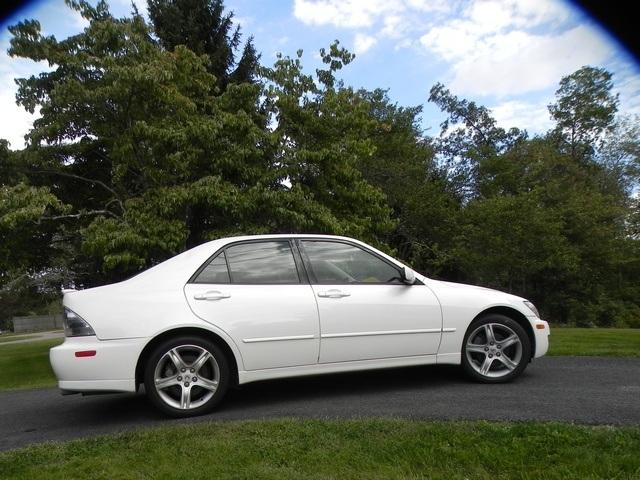 2004 Lexus IS 300 2