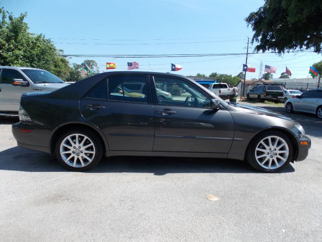 2005 Lexus IS 300 323it