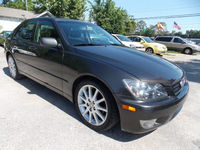 2005 Lexus IS 300 323it