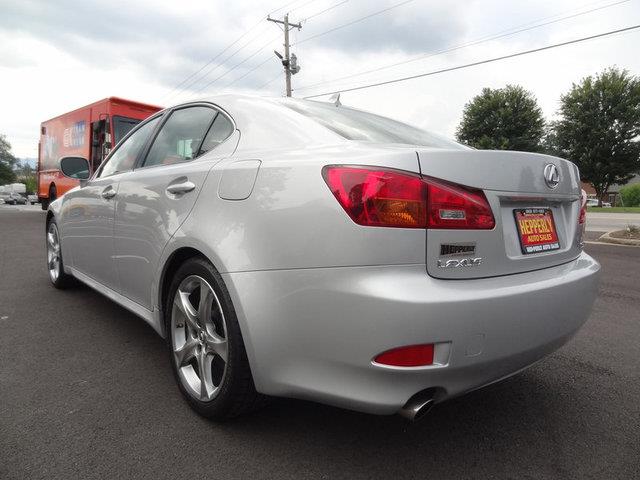 Lexus is 350 2008