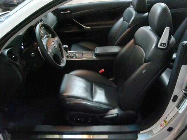 2010 Lexus IS 350C SDN