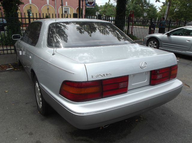 1990 Lexus LS 400 Base