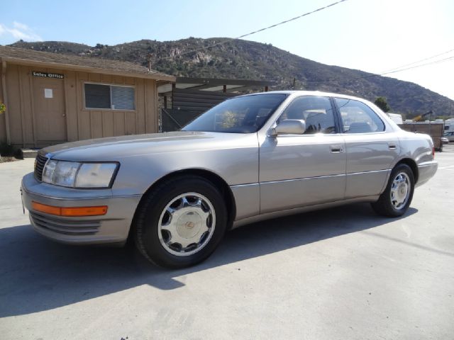 1993 Lexus LS 400 Hd 4X4 Long Bed