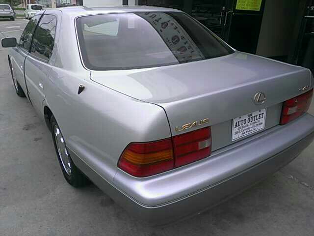 1995 Lexus LS 400 Base