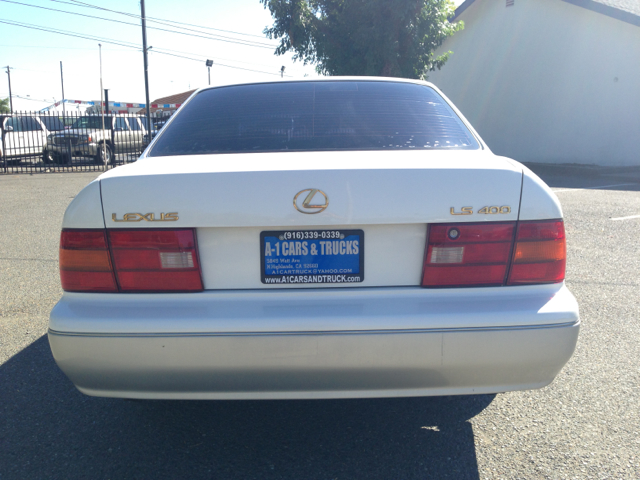 1996 Lexus LS 400 Base