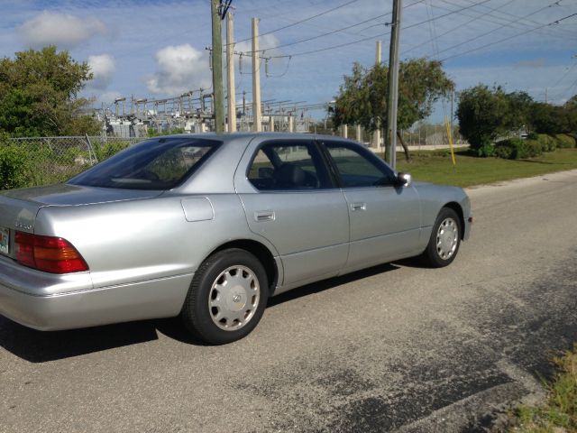 1996 Lexus LS 400 Base