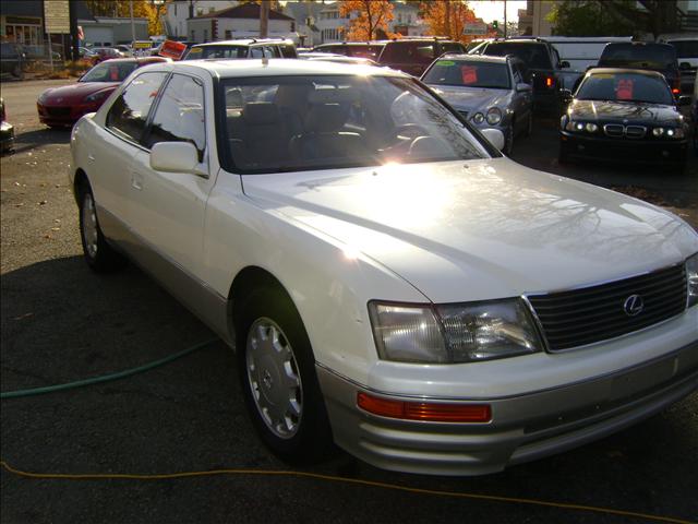 1997 Lexus LS 400 Base