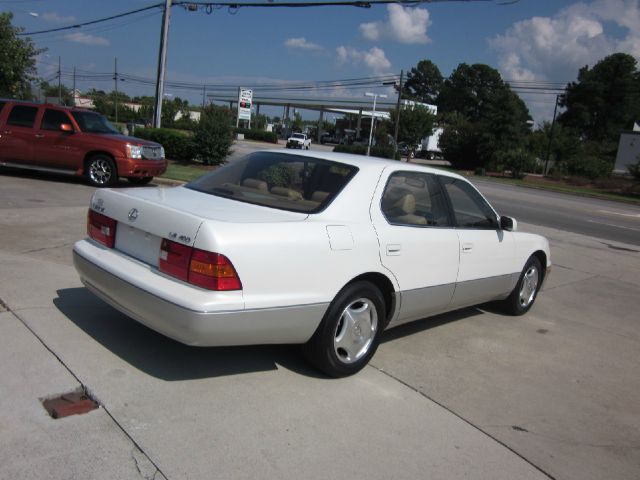 1998 Lexus LS 400 4dr Quad Cab 140.5 WB ST