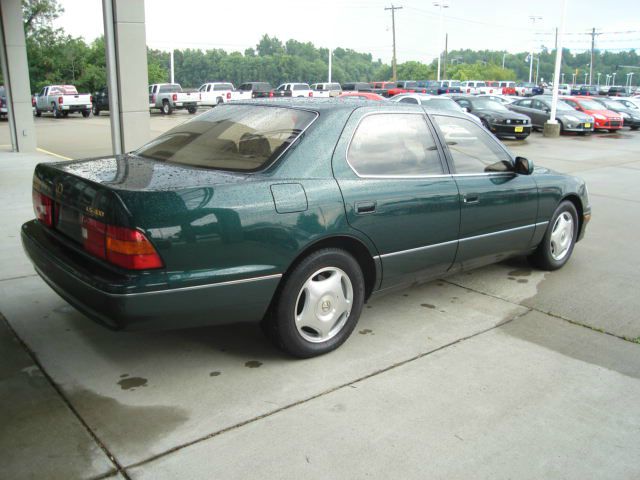 1998 Lexus LS 400 Base