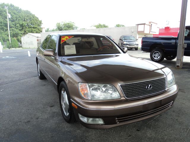 1999 Lexus LS 400 Base