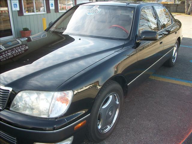 1999 Lexus LS 400 Premium