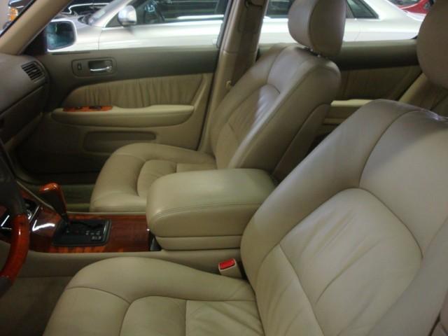 1999 Lexus LS 400 Unknown