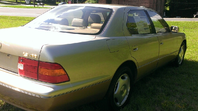 1999 Lexus LS 400 Base