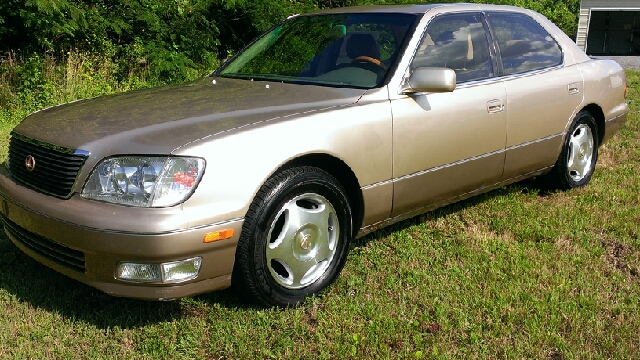 1999 Lexus LS 400 Base