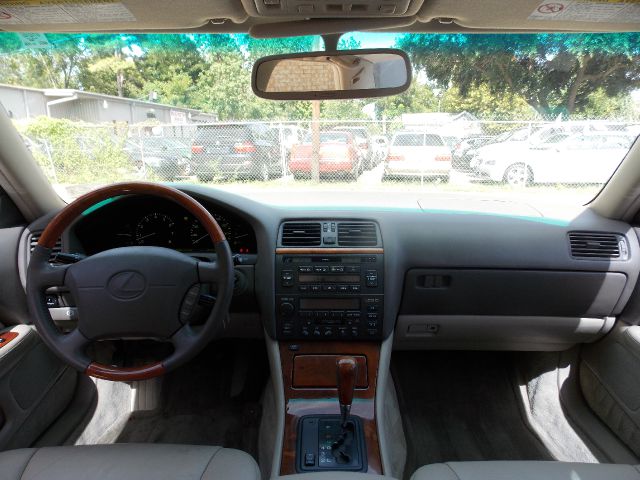 1999 Lexus LS 400 Base