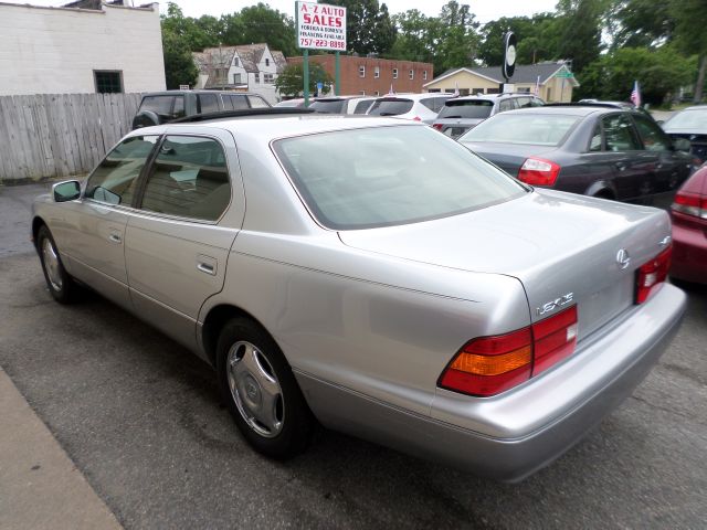 1999 Lexus LS 400 Base