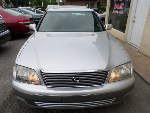 1999 Lexus LS 400 Base