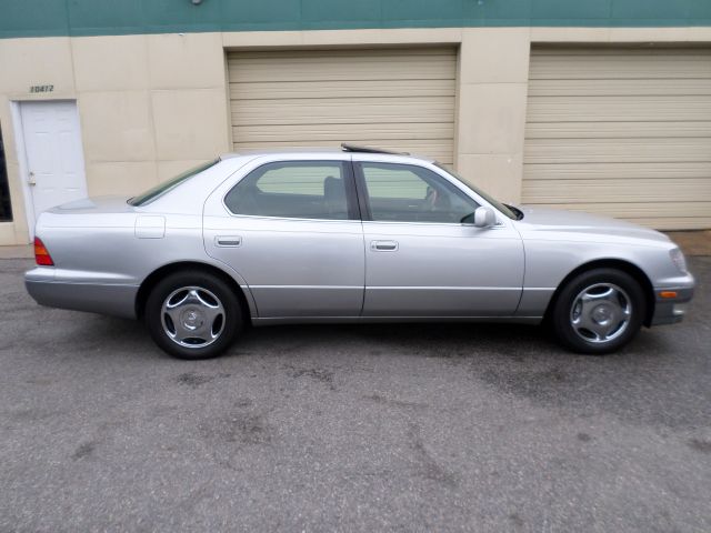 1999 Lexus LS 400 Base