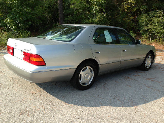 1999 Lexus LS 400 Base