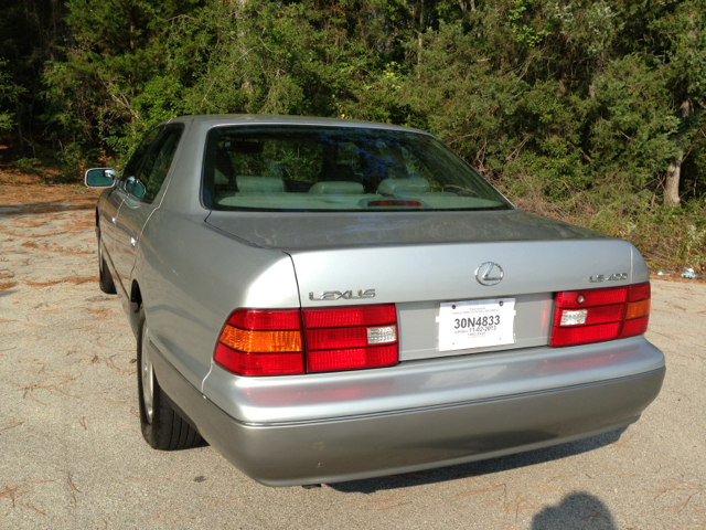 1999 Lexus LS 400 Base