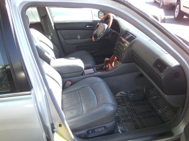 1999 Lexus LS 400 Base