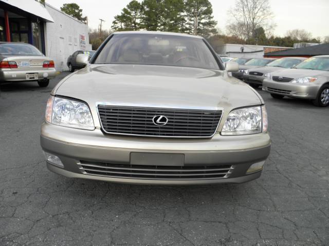 1999 Lexus LS 400 Base