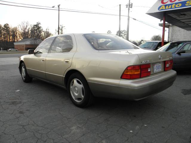 1999 Lexus LS 400 Base