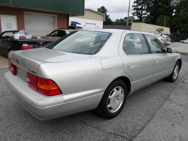 2000 Lexus LS 400 Base