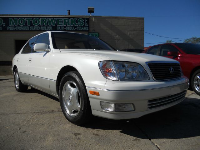 2000 Lexus LS 400 Base