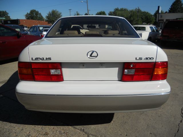 2000 Lexus LS 400 Base