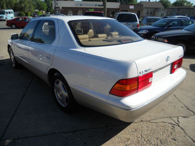 2000 Lexus LS 400 Base