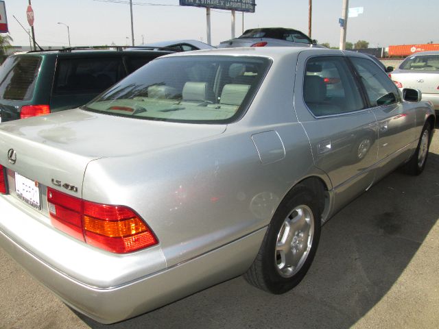 2000 Lexus LS 400 Base