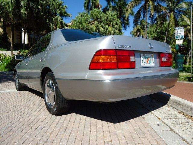 2000 Lexus LS 400 Unknown