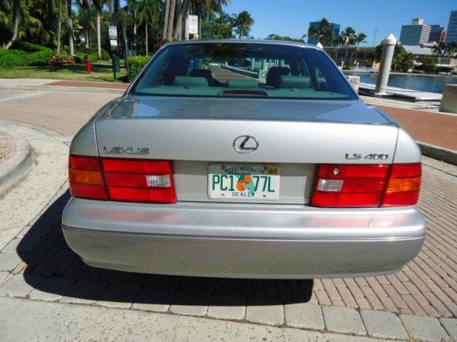 2000 Lexus LS 400 Unknown