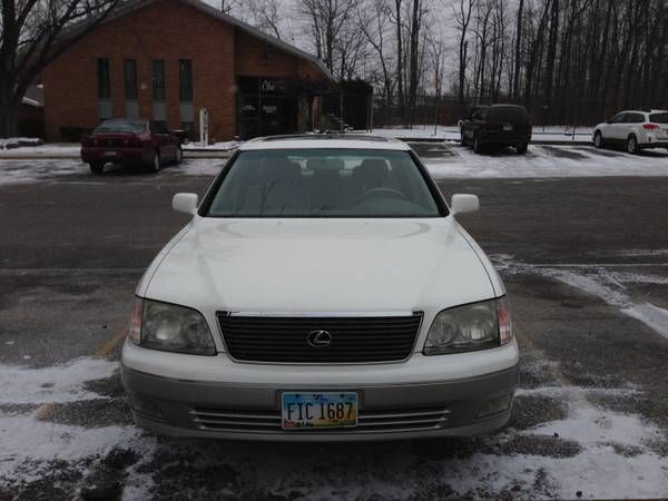 2000 Lexus LS 400 Base