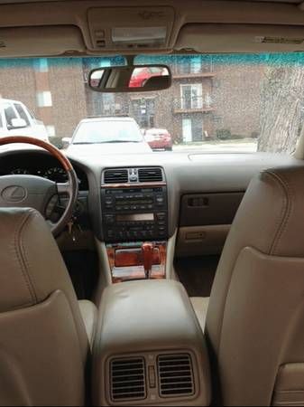 2000 Lexus LS 400 Base