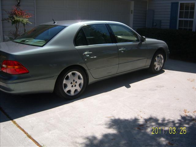 2002 Lexus LS 430 Xlcrew Cab