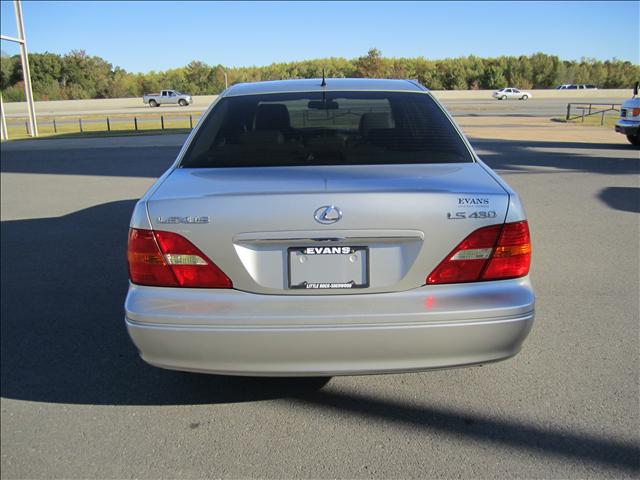 2002 Lexus LS 430 Base