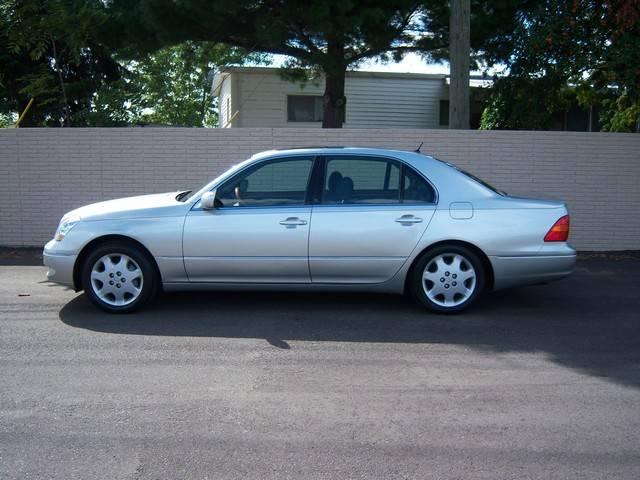 2003 Lexus LS 430 Base