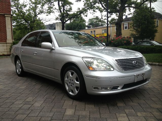 2004 Lexus LS 430 Laramie/ 1 Owner