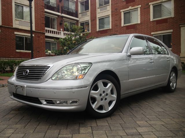 2004 Lexus LS 430 Laramie/ 1 Owner