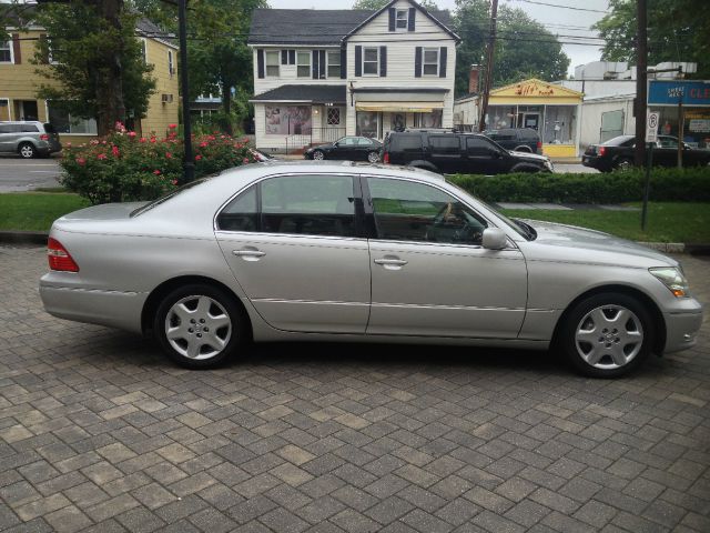 2004 Lexus LS 430 Laramie/ 1 Owner