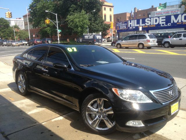 2007 Lexus LS 460 7 Passenger Quad Seating 4 Door