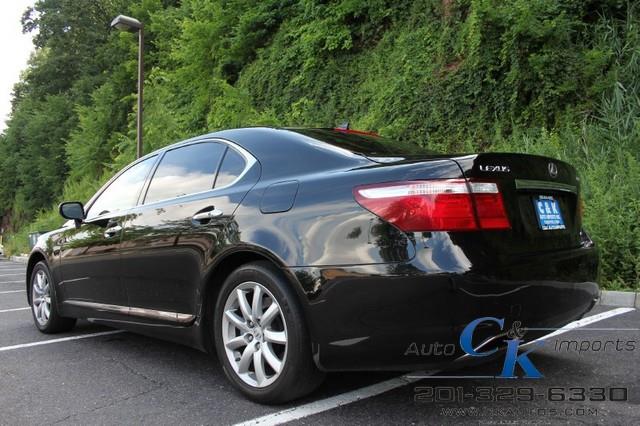 2009 Lexus LS 460 LT Extended,8 FOOT BOX