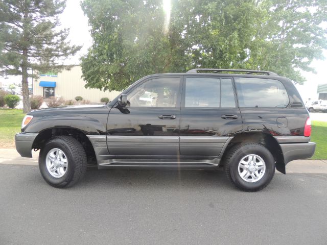 1999 Lexus LX 470 Base